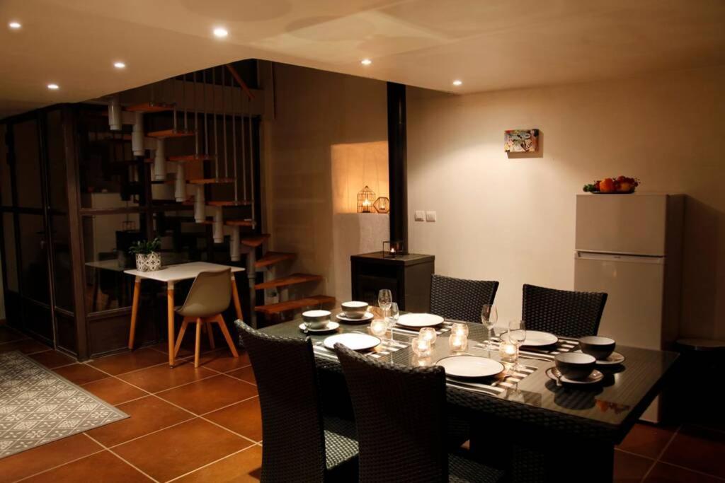 Maison De Charme Renovee Βίλα Cucuron Εξωτερικό φωτογραφία